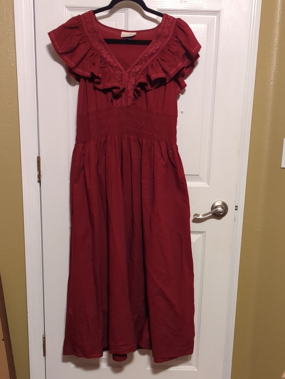 Universal Thread Burgundy Ruffle Sleeve Dress EUC